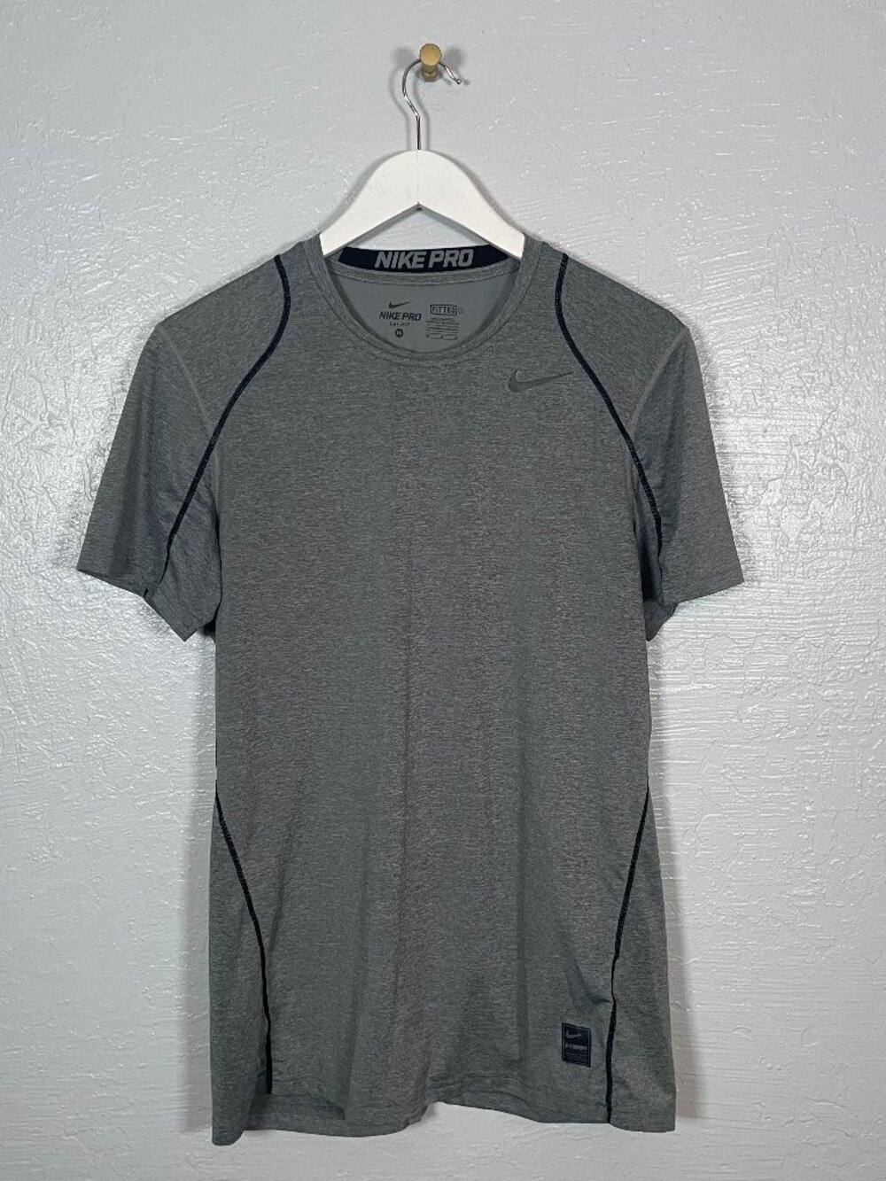 Nike Pro Men M Gray Cool Fitted T-Shirt Short Sleeve Running Athleisure Workout